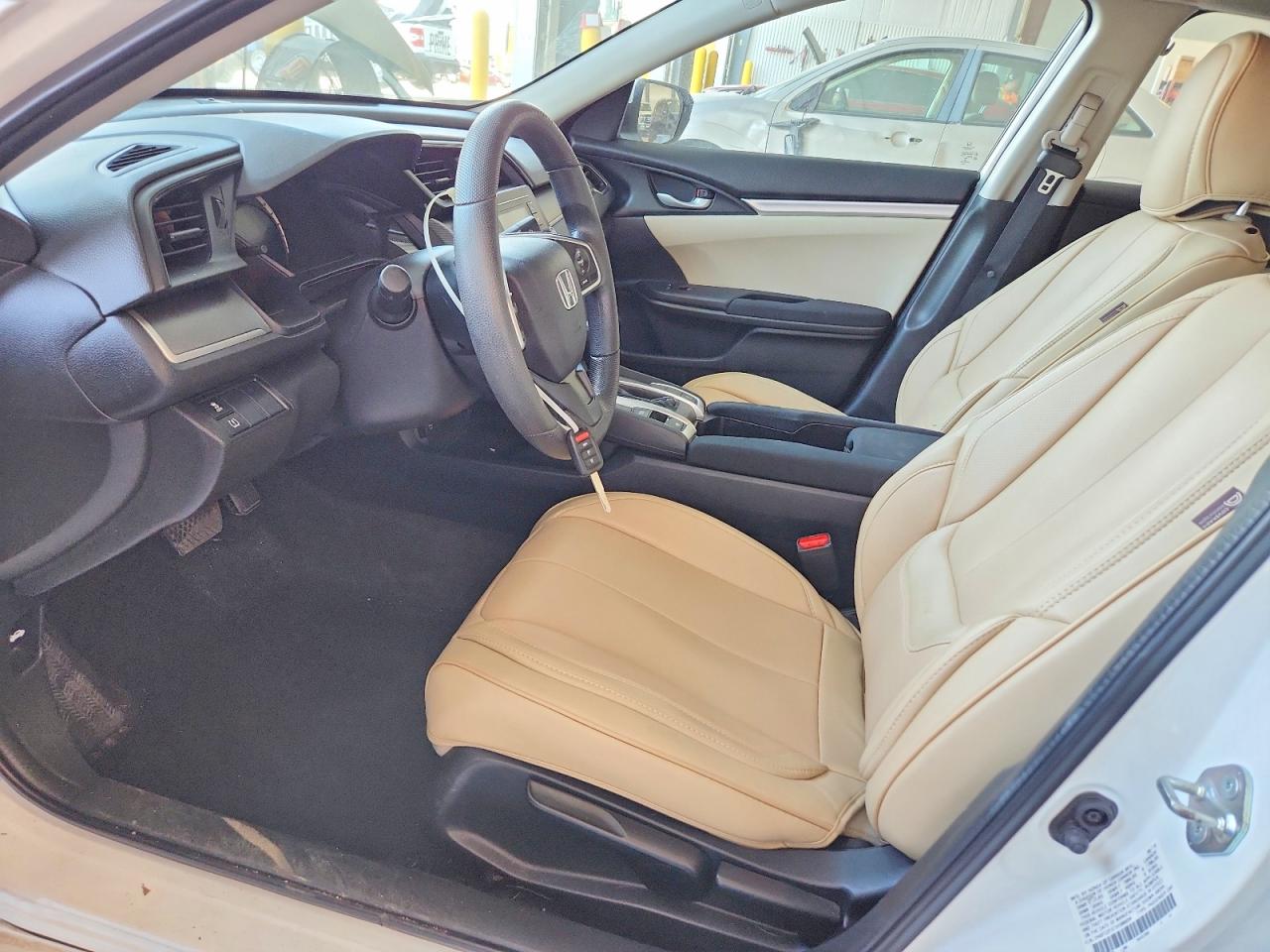 2018 Honda Civic VIN 2HGFC2F57JH586694 photo 7