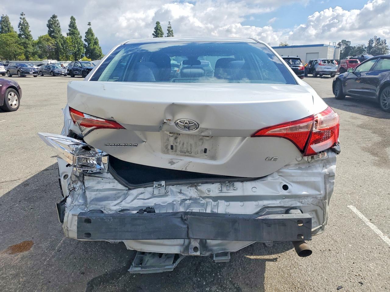2019 TOYT Corolla VIN 5YFBURHE8KP913888 photo 6