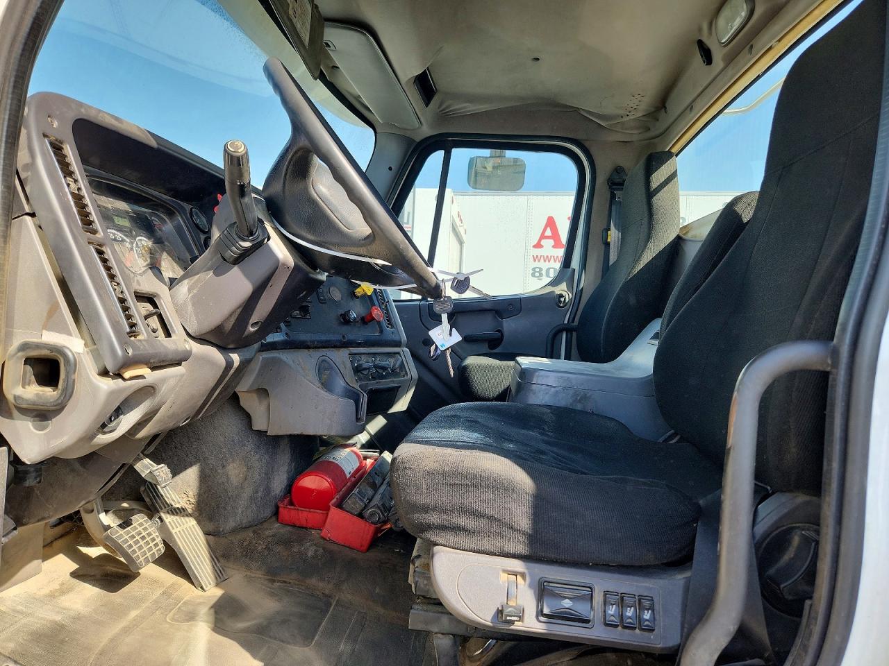 2015 FREIGHTLINER All other VIN 1FUJC5DV2FHGD6631 photo 5