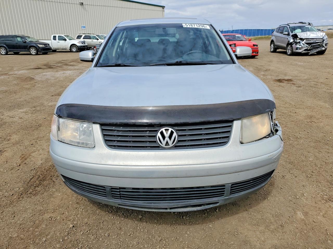 1999 Volkswagen Passat VIN WVWAD63B5XE321862 photo 5