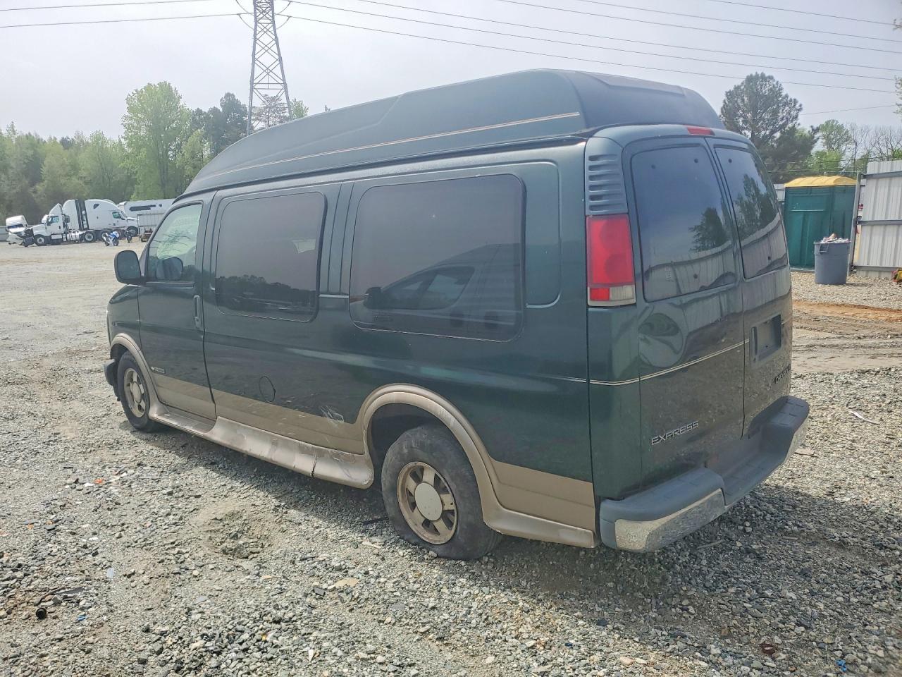 2001 CHEV Express VIN 1GBFG15R111221772 photo 2