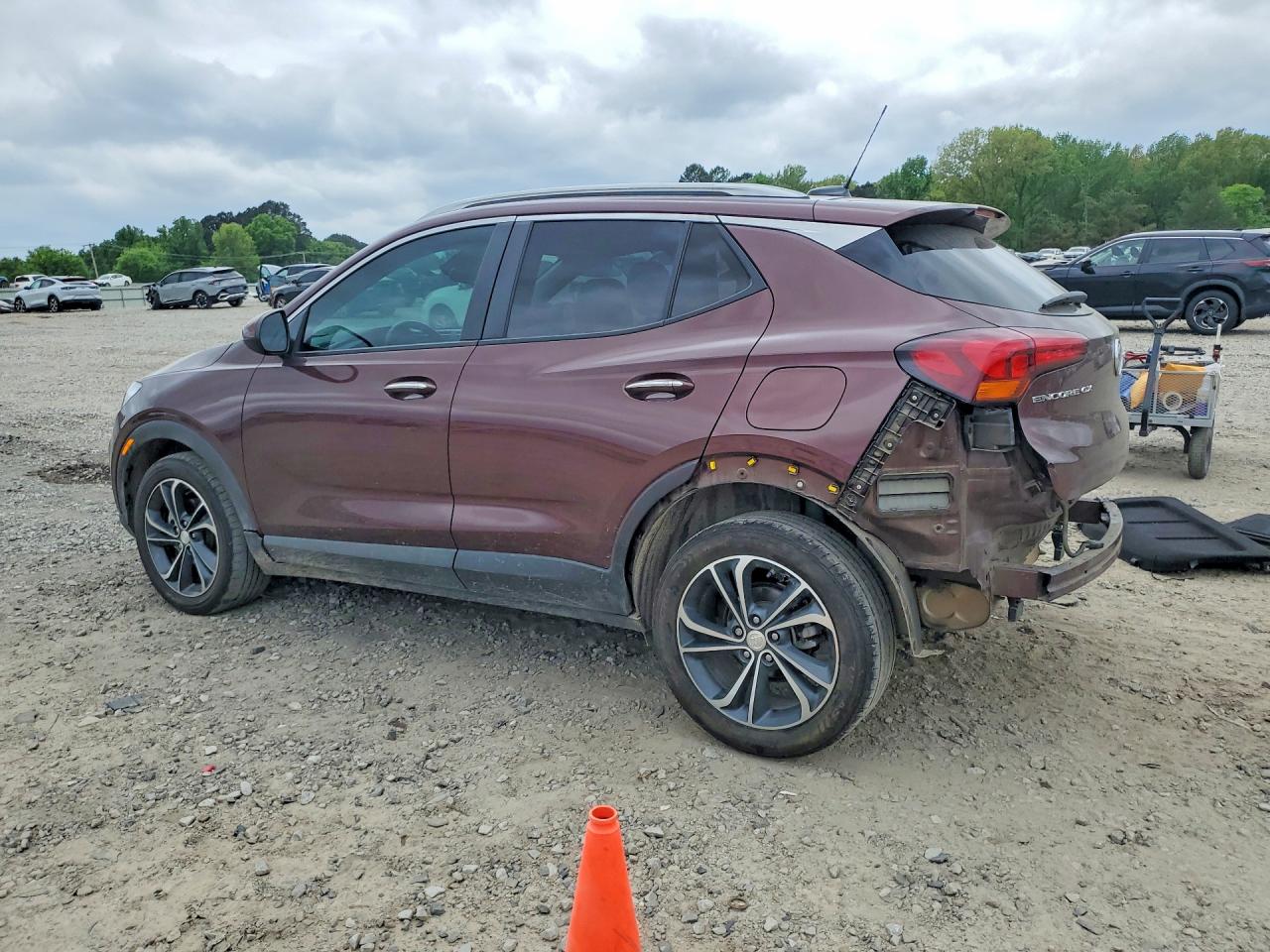2023 Buick Encore VIN KL4MMDS23PB155484 photo 2