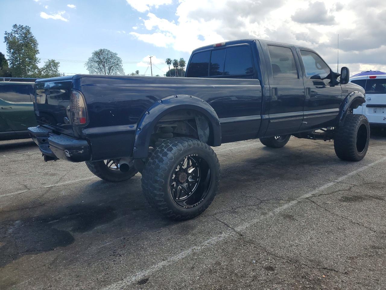 1999 Ford F350 VIN 1FTSW31S8XEF03054 photo 3