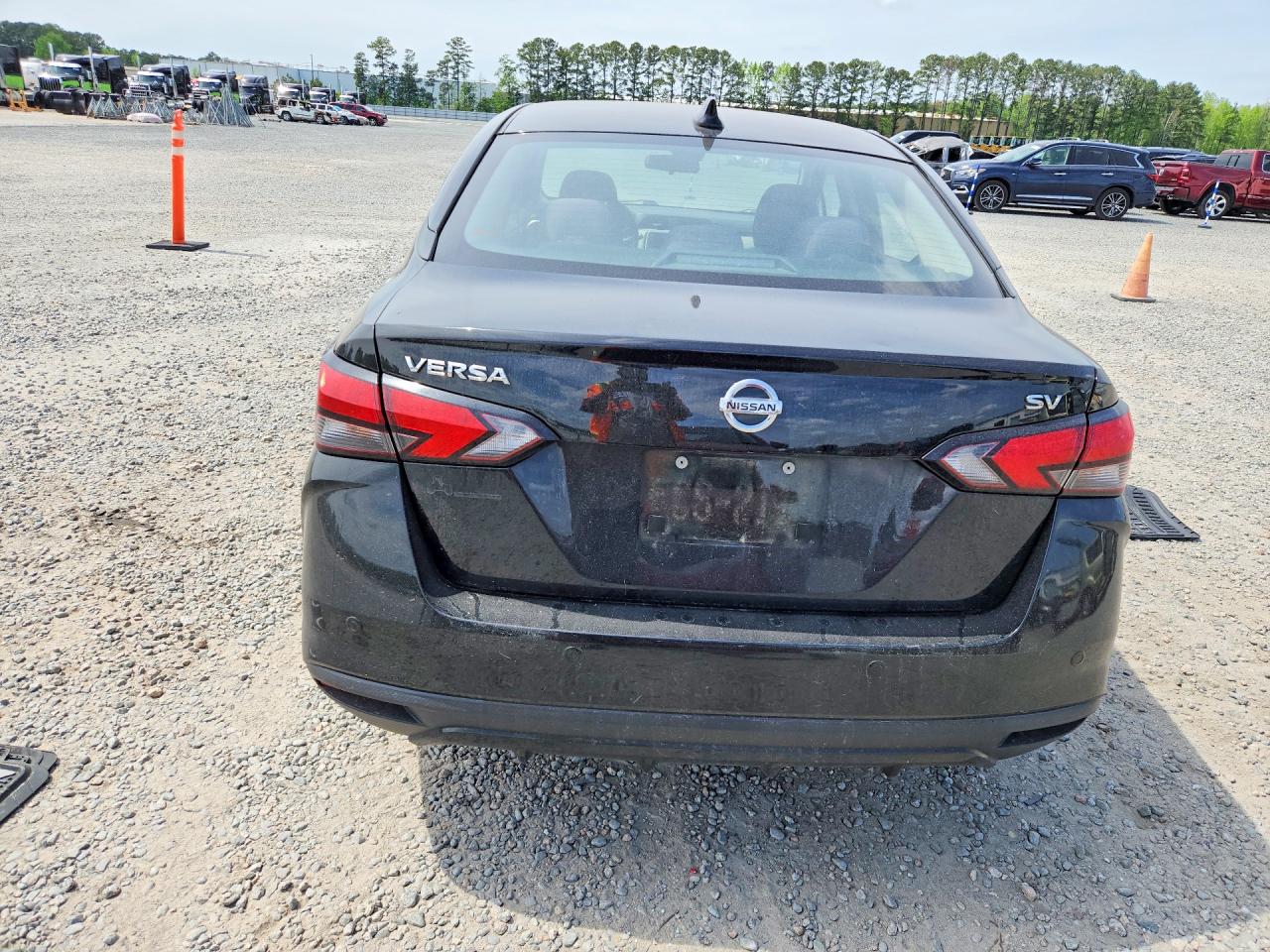 2021 Nissan Versa VIN 3N1CN8EV8ML852514 photo 6