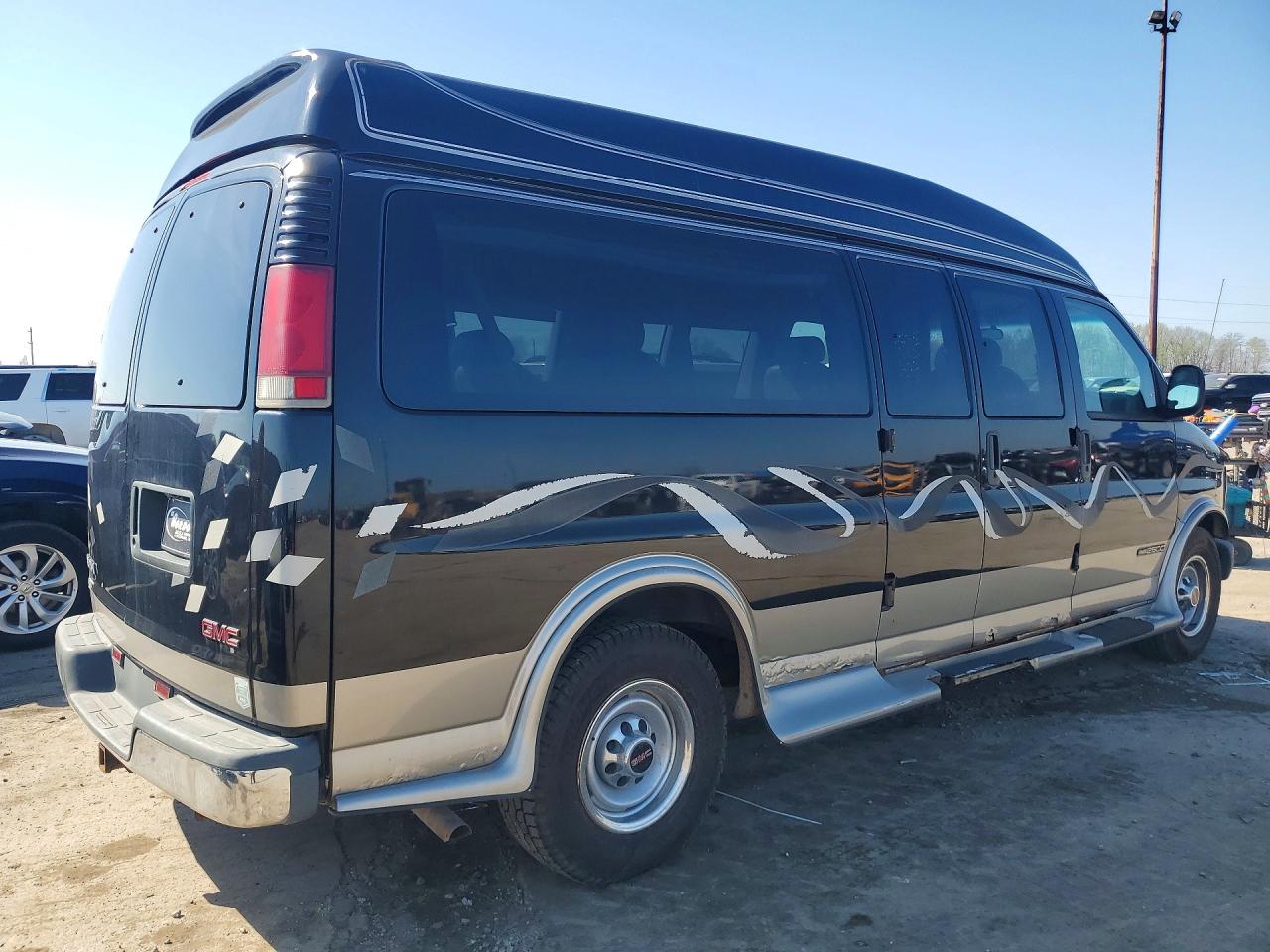 2000 GMC Savana VIN 1GDGG29R4Y1146331 photo 3