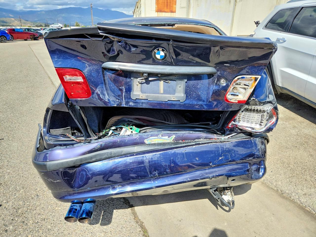 2005 BMW 3 series VIN WBAEU33465PR16817 photo 6