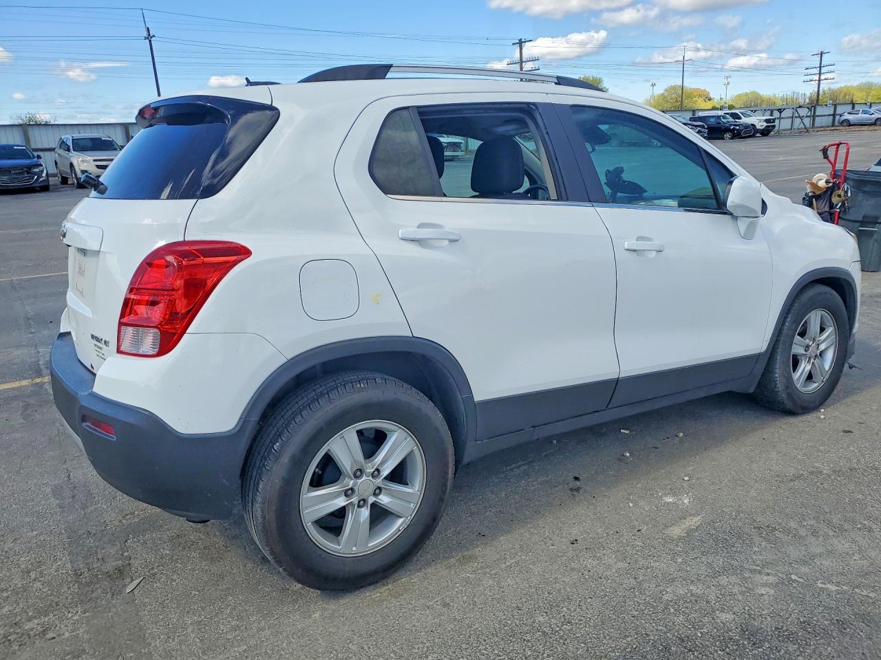 2016 Chev Trax VIN 3GNCJLSB3GL157732 photo 3