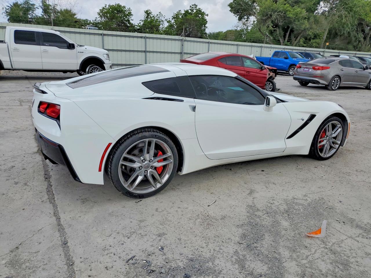 2019 Chevrolet Corvette VIN 1G1YB2D73K5117828 photo 3