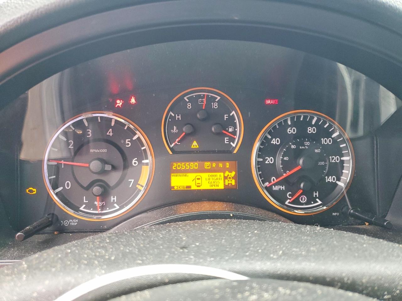 2015 Nissan Armada VIN 5N1AA0NE4FN617074 photo 9