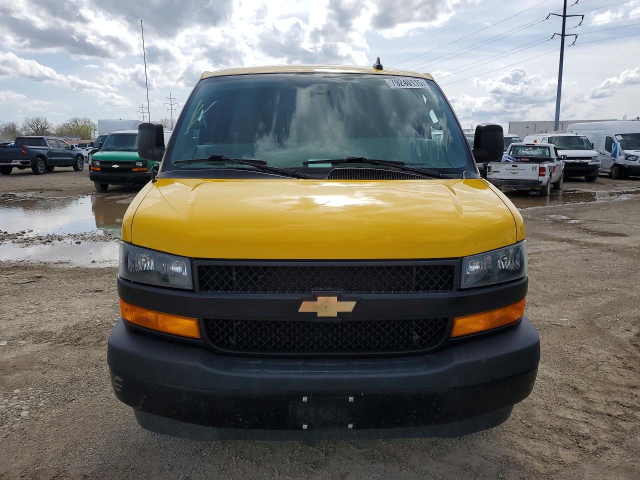 2020 Chevy Express VIN 1GCWGAFP0L1156957 photo 5