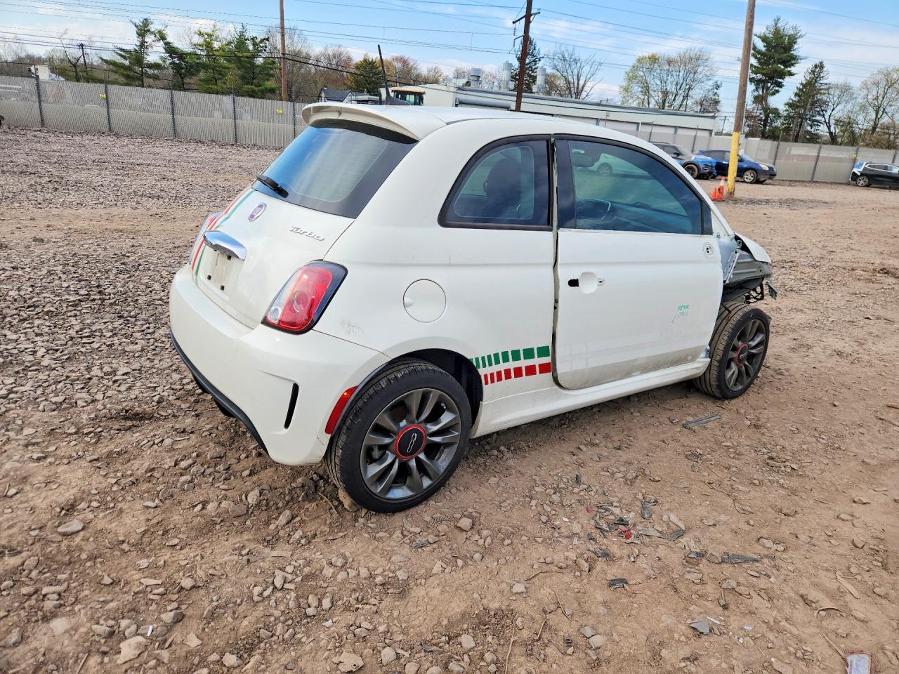 2018 Fiat 500 VIN 3C3CFFKH8JT425654 photo 3