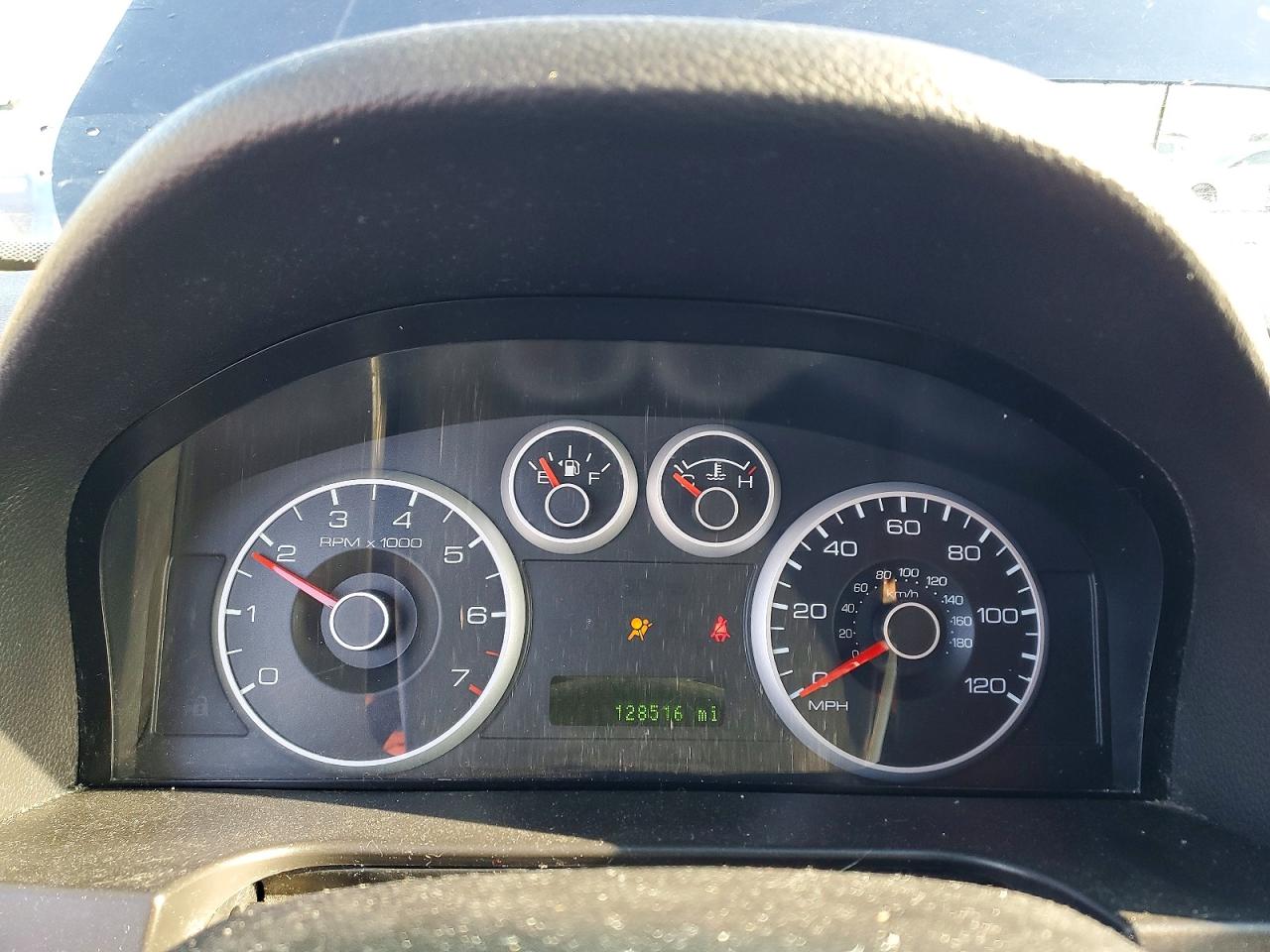 2007 Ford Fusion VIN 3FAHP08137R111556 photo 9