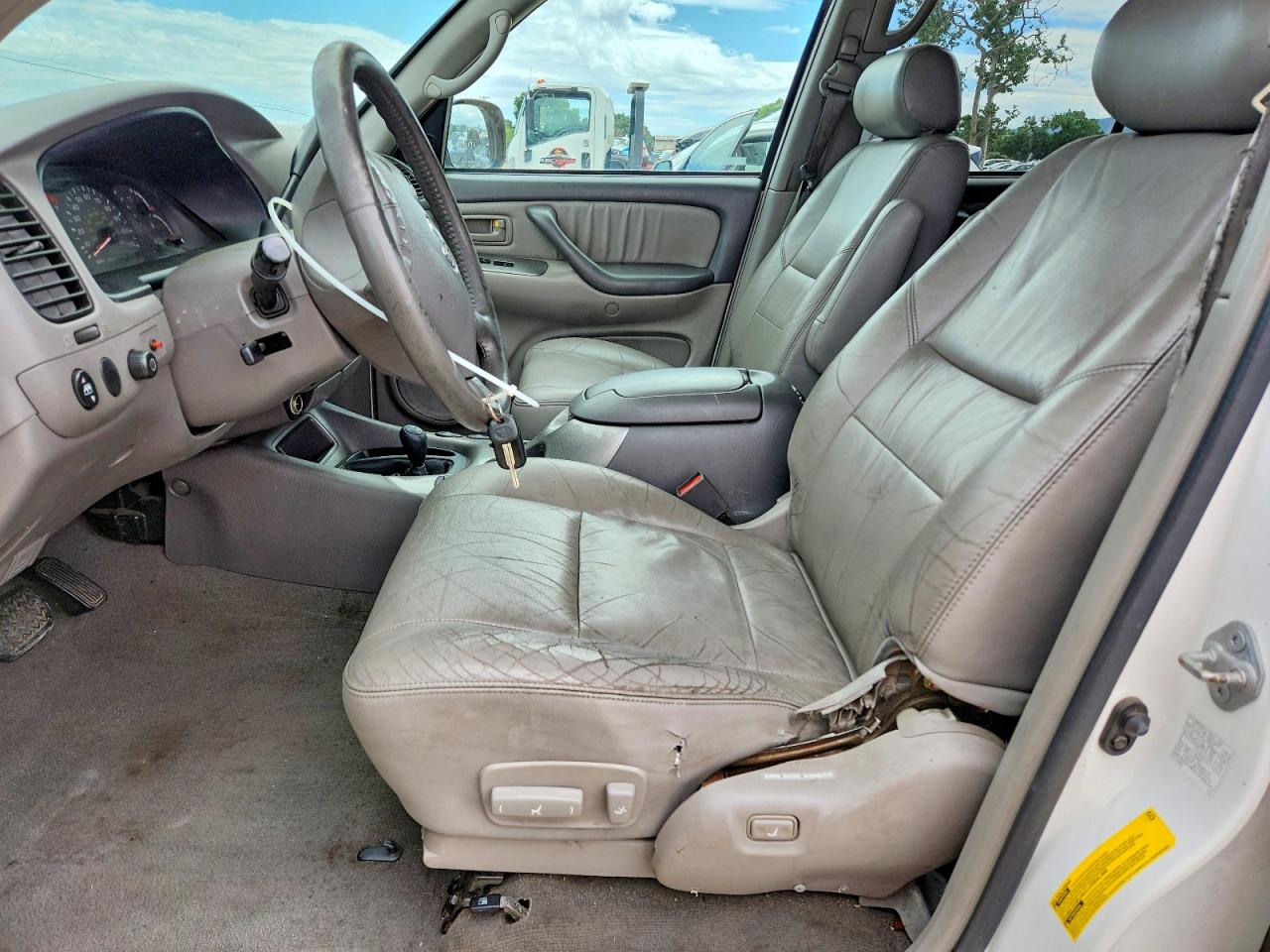 2003 Toyota Sequoia VIN 5TDBT48A23S189725 photo 7