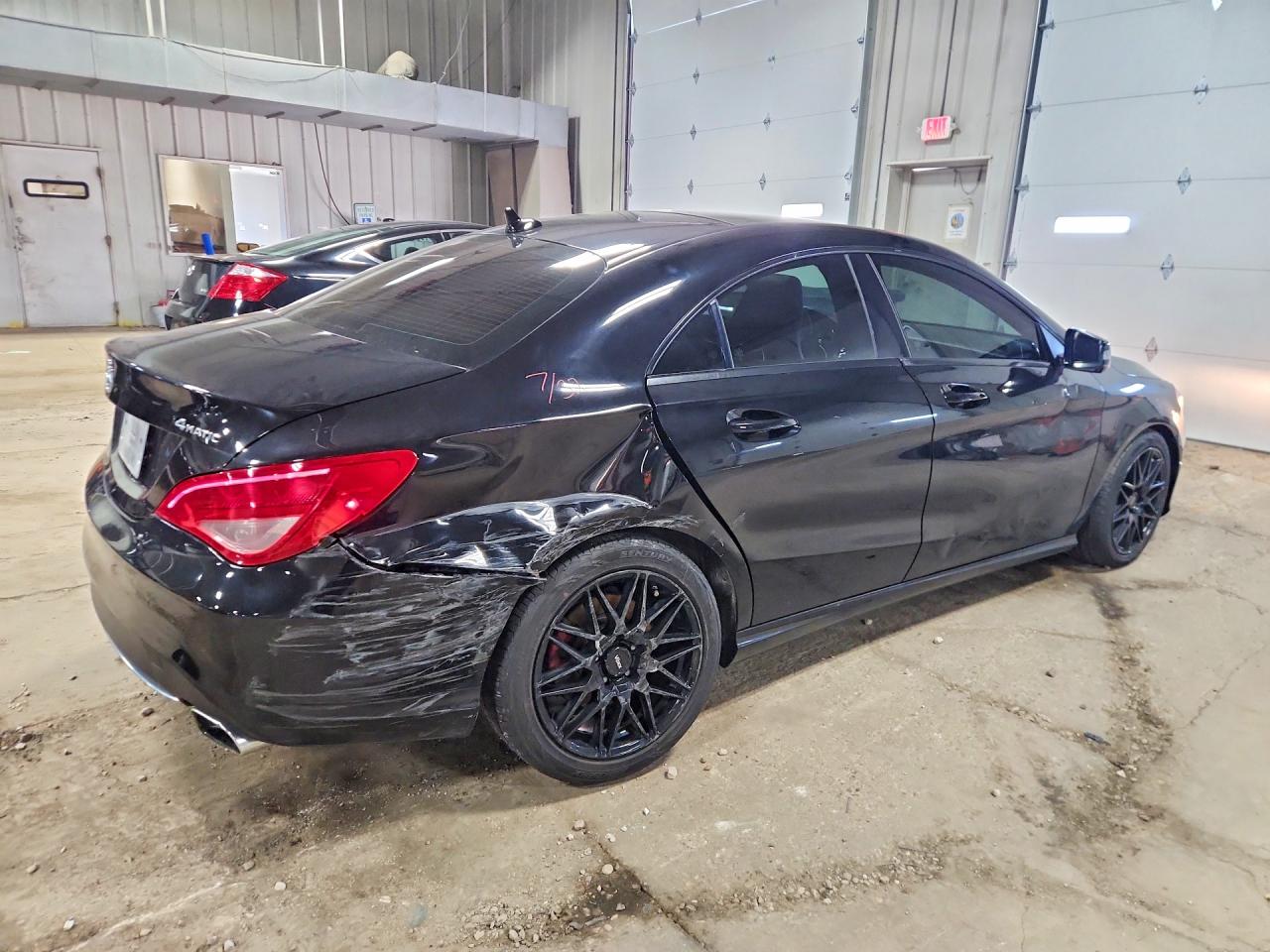2014 Mercedes-Benz Cla-class VIN WDDSJ4GB0EN122040 photo 3