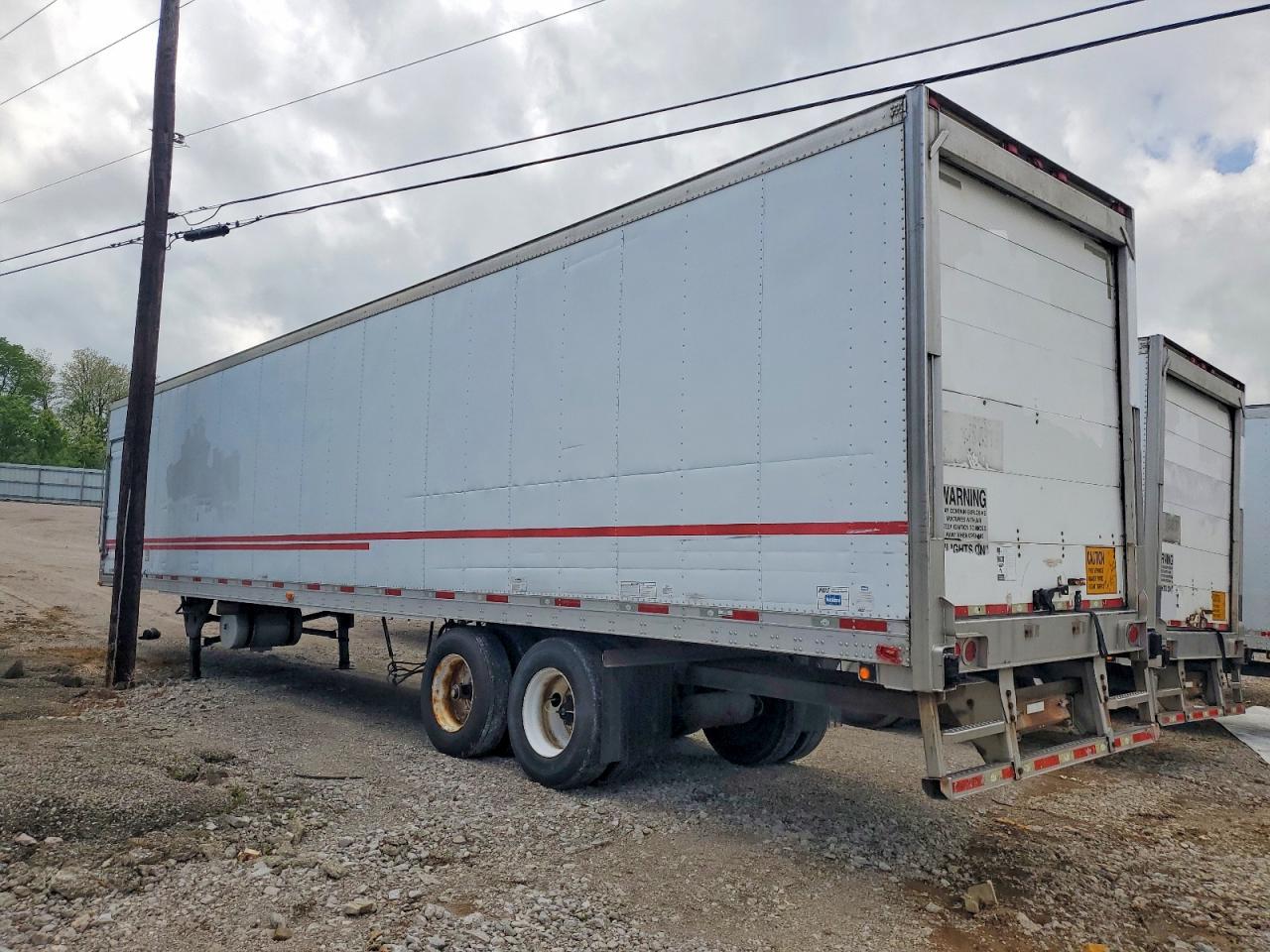 2009 UTILITY All models VIN 1UYVS24819M646716 photo 3