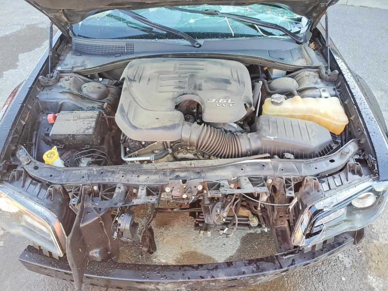 2020 Chrysler 300 VIN 2C3CCARG7LH123132 photo 11