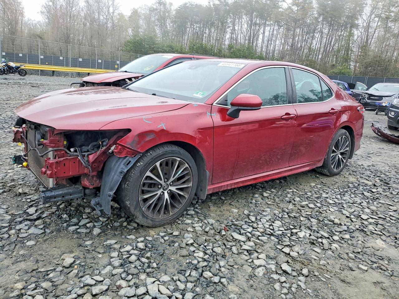 2018 Toyota Camry VIN 4T1B11HK2JU607069 photo 1