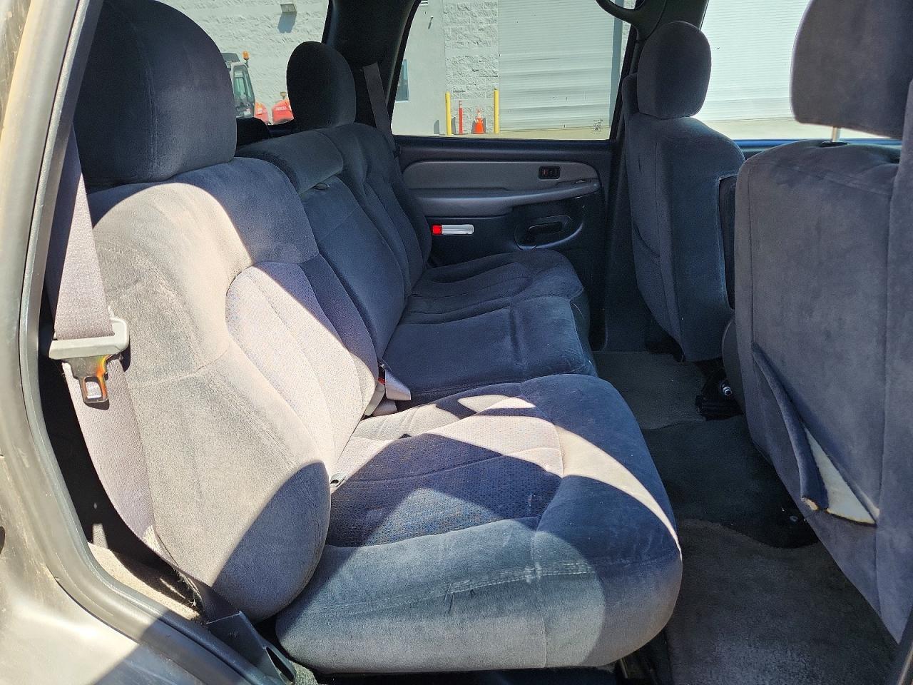 2001 Chevrolet Tahoe VIN 1GNEC13T51R187958 photo 11
