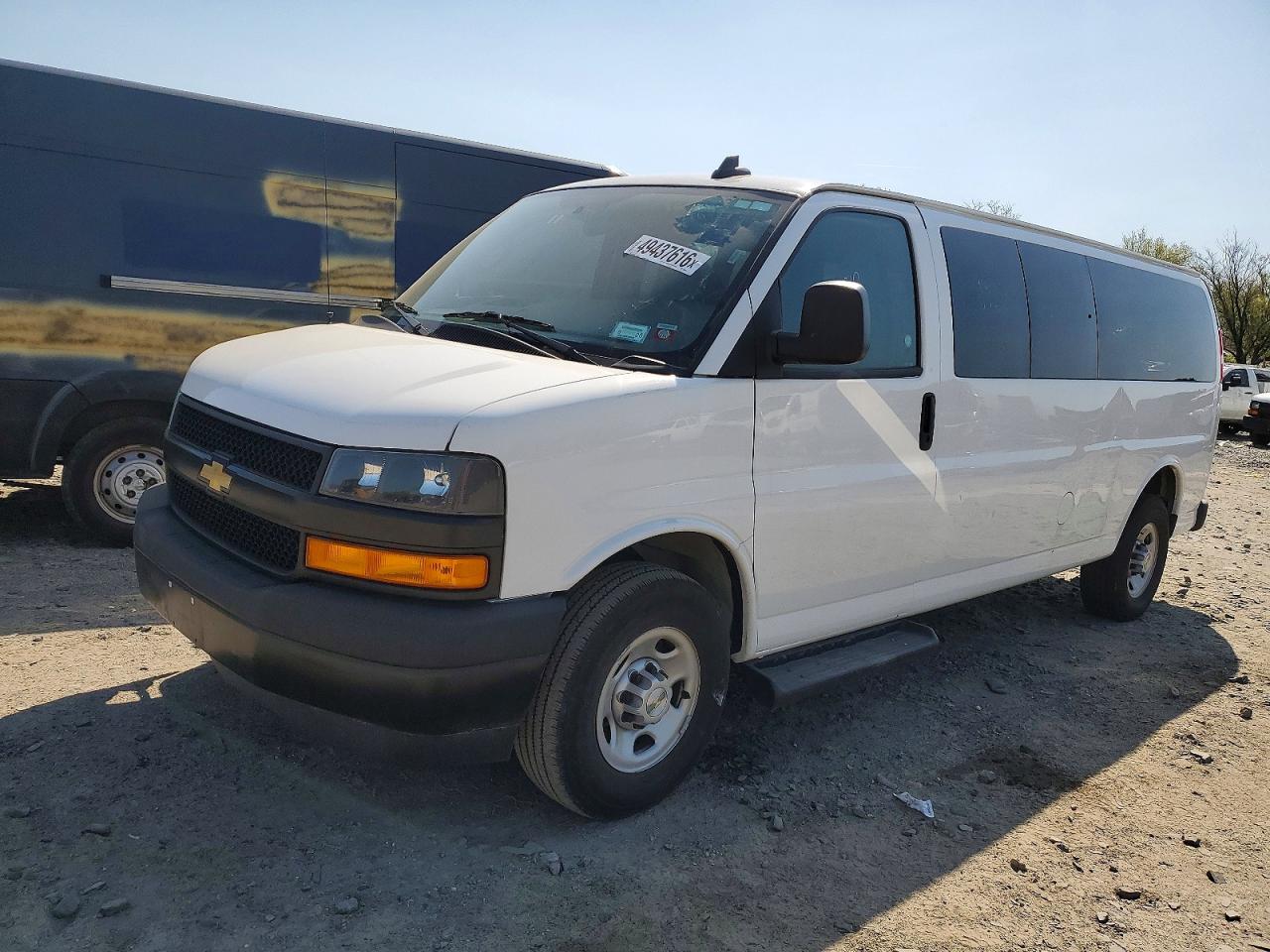 2023 Chevrolet Express VIN 1GAZGNFP8P1163898 photo 2