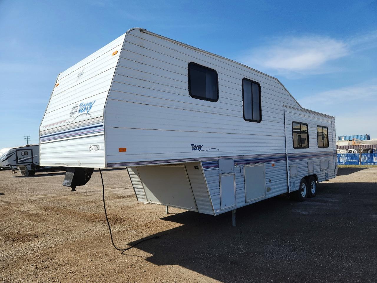 1995 FLEETWOOD Mallard VIN 1EA5V3026T2458955 photo 2