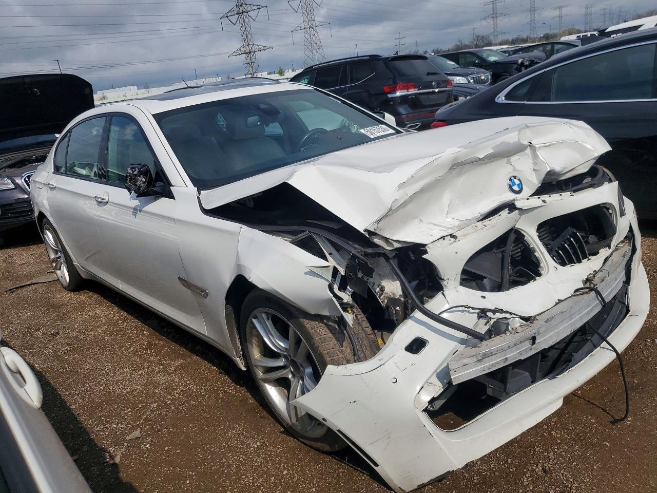 2013 BMW 7 series VIN WBAYF8C50DD141072 photo 4