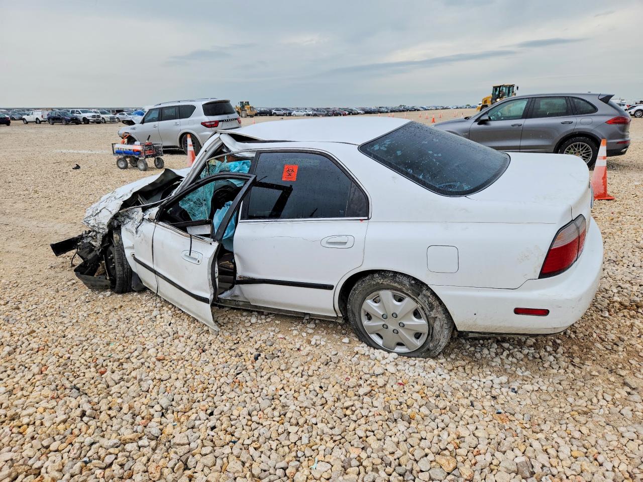 1996 Honda Accord VIN 1HGCD5631TA037901 photo 2