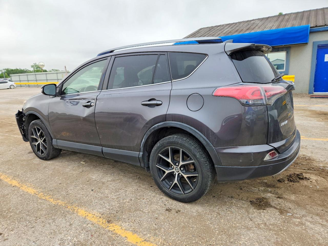 2017 Toyota Rav4 VIN JTMJFREV0HJ704460 photo 2