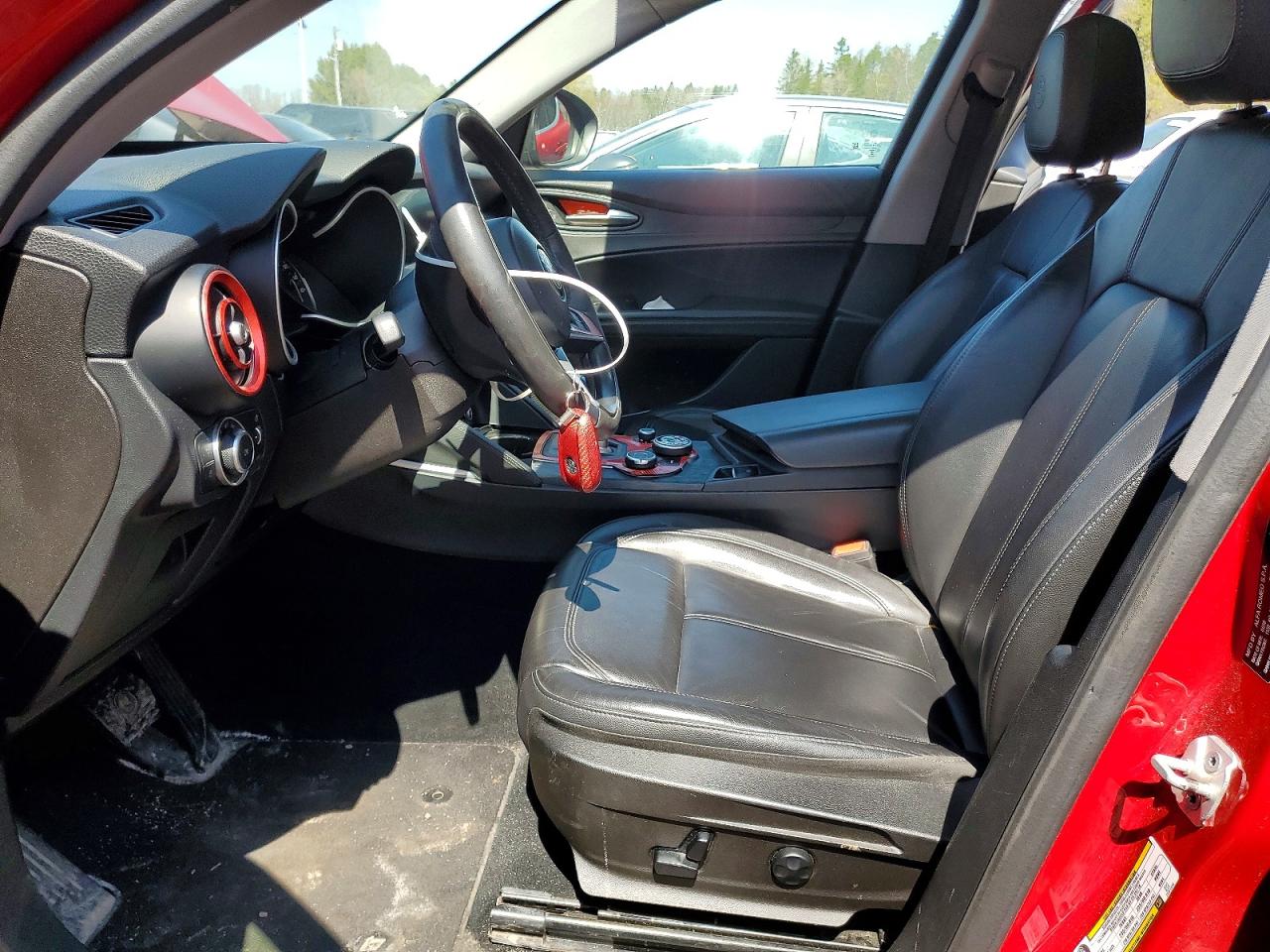2019 Alfa Stelvio VIN ZASPAKAN4K7C51316 photo 7