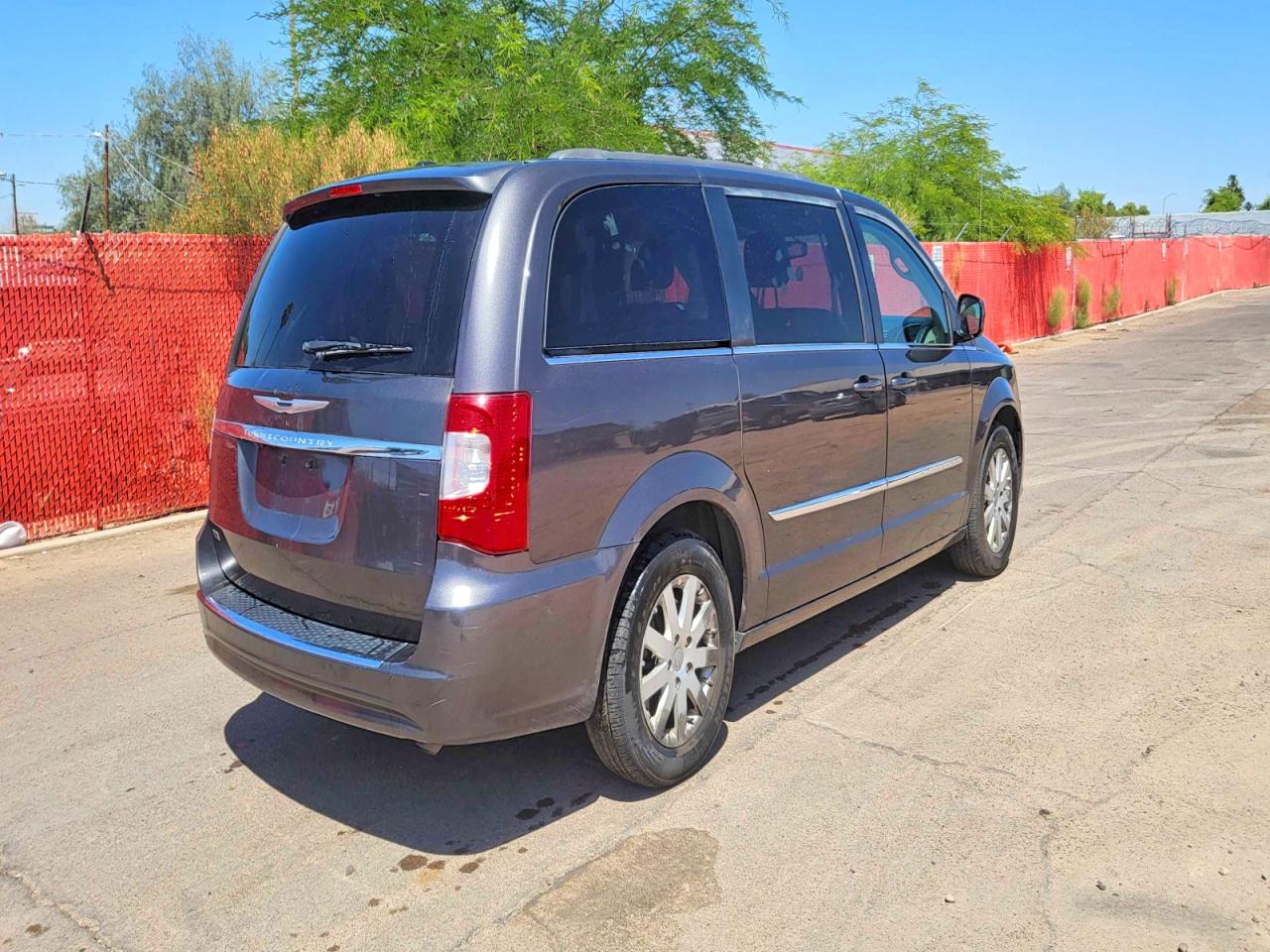2015 Chrysler Minivan VIN 2C4RC1BG9FR716246 photo 4
