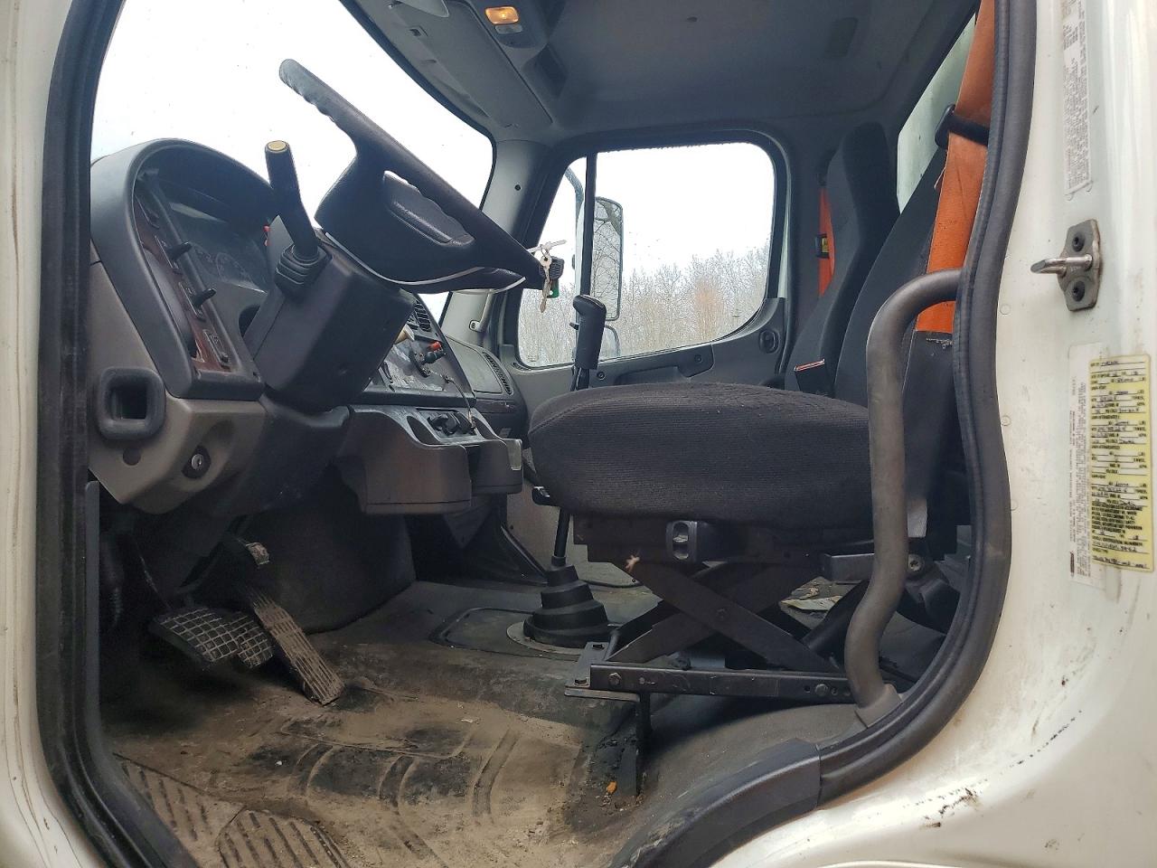 2014 FREIGHTLINER All other VIN 1FVHCYCY4EHFL3852 photo 7