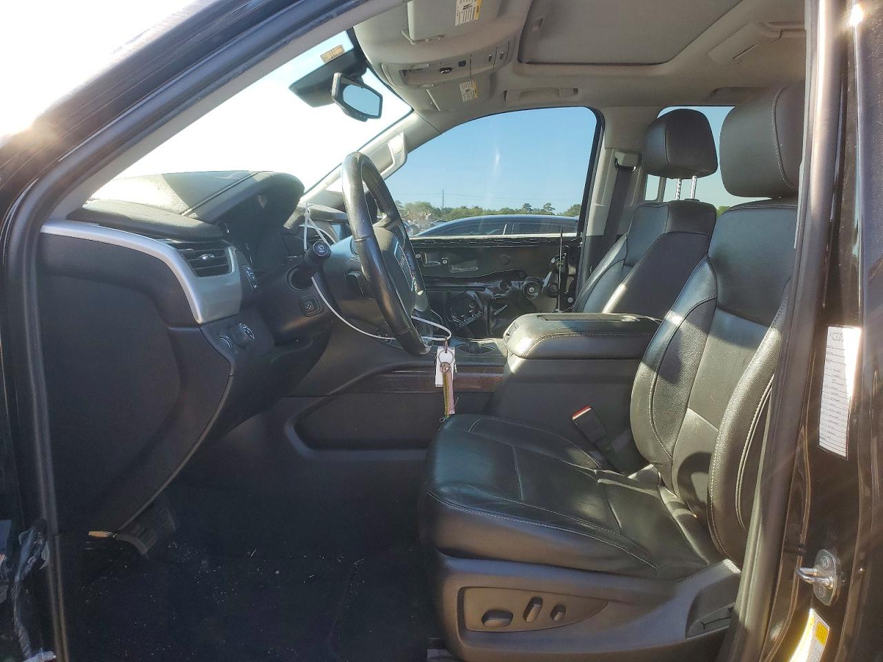 2020 GMC Yukon VIN 1GKS1BKC2LR254628 photo 7