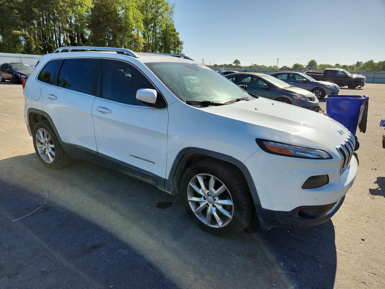 2015 Cherokee VIN 1C4PJLDS3FW585347 photo 4