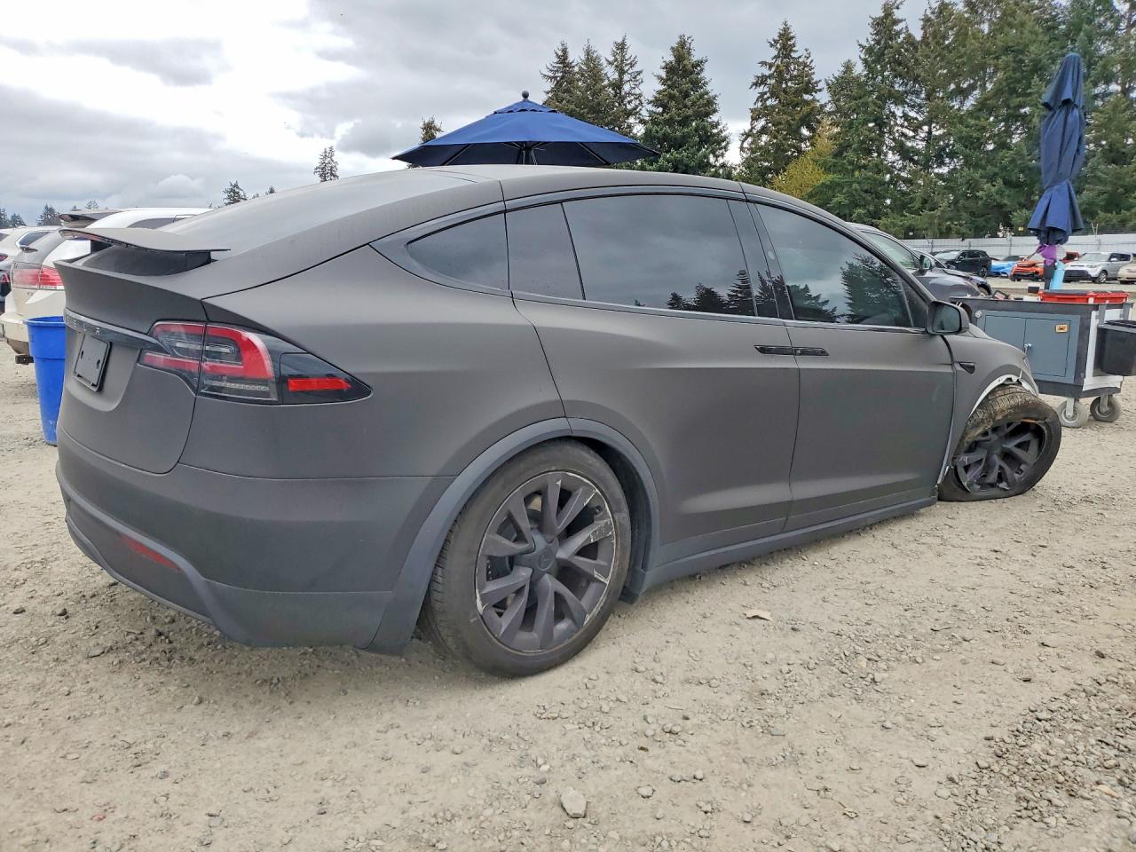 2025 Tesla Model x VIN 7SAXCDE55SF469965 photo 3