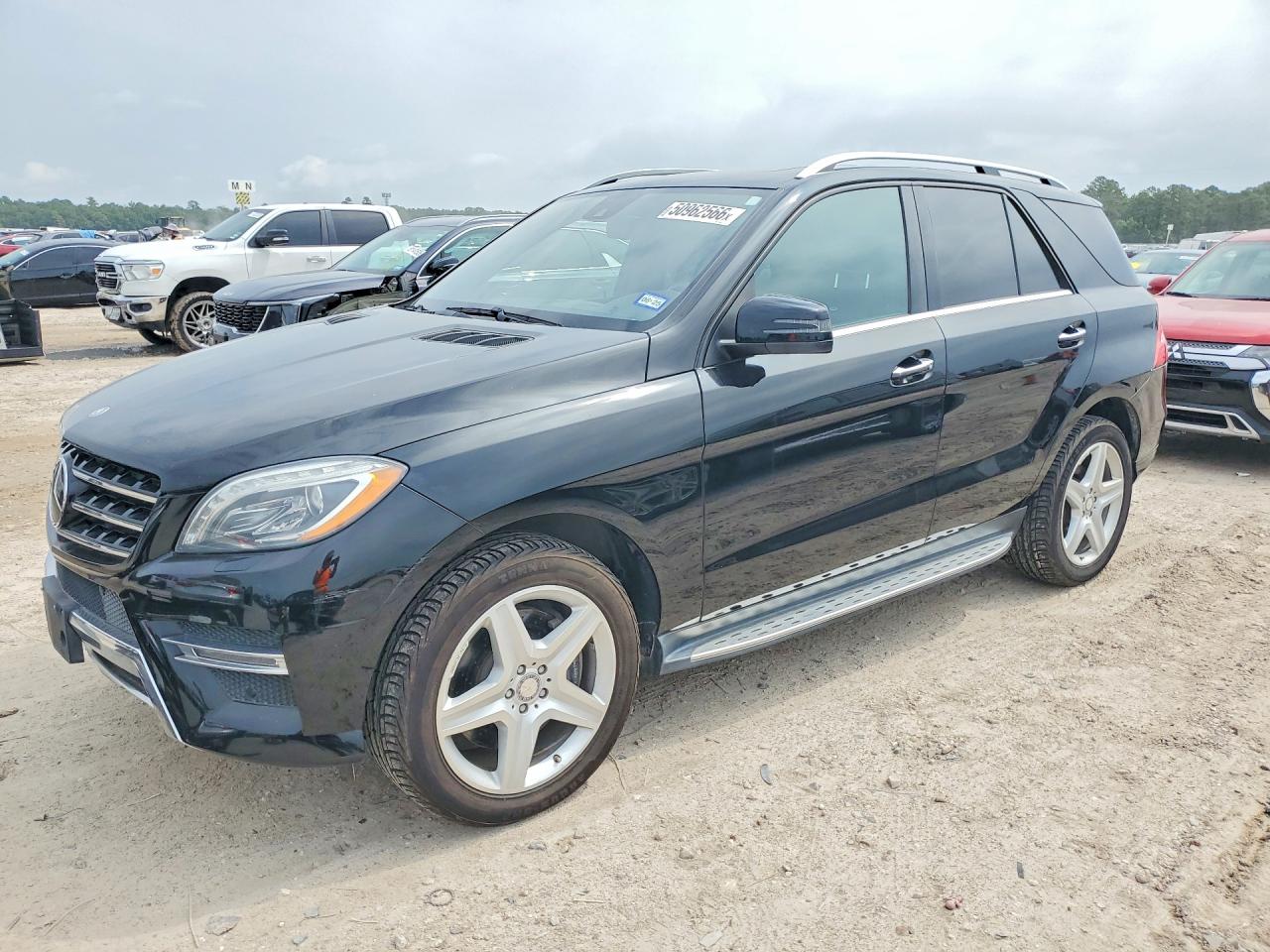 2013 Mercedes-Benz M-class VIN 4JGDA7DB5DA195365 photo 1