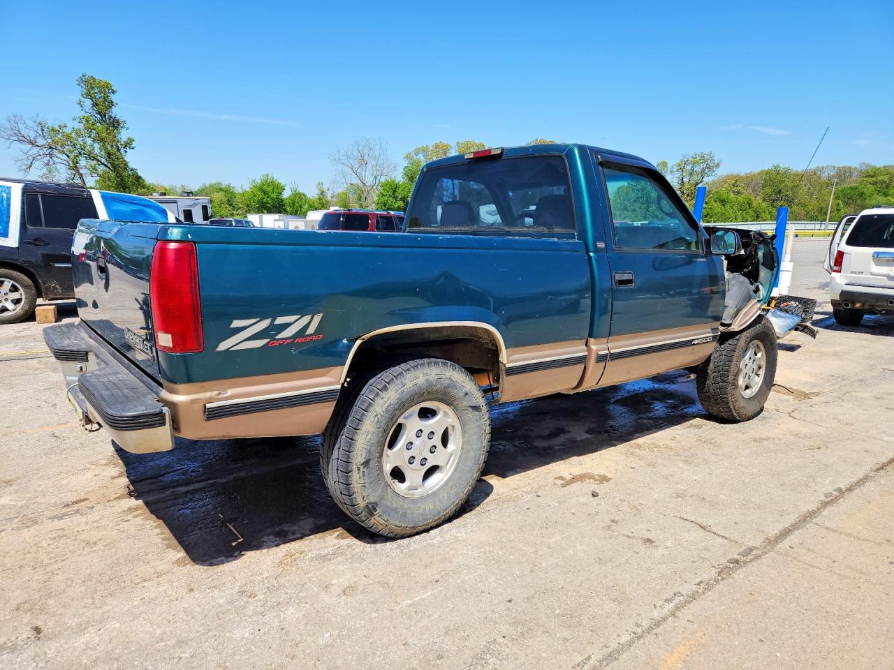 1998 Chevrolet Gmt VIN 1GCEK14R7WZ123636 photo 3