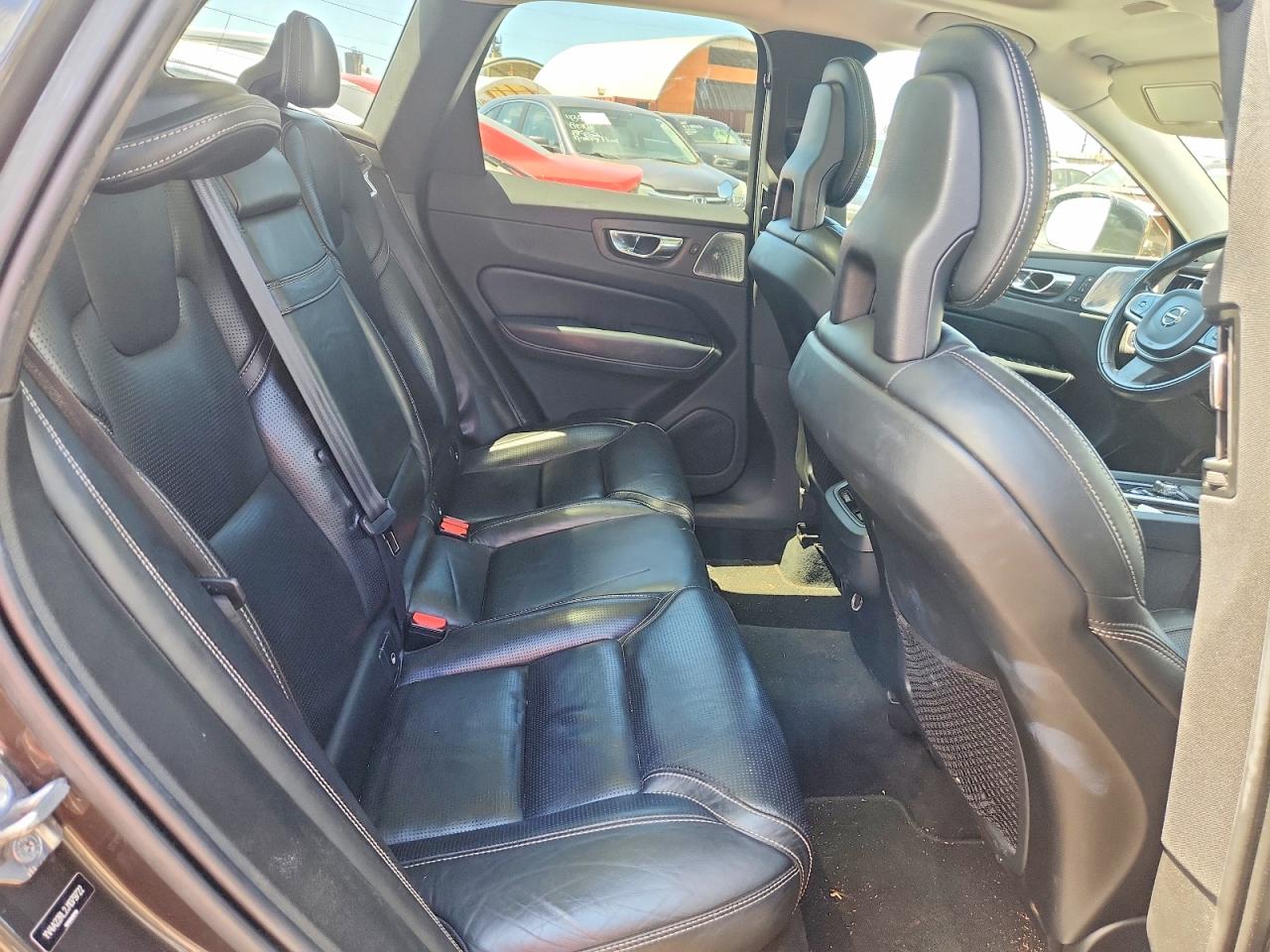 2018 Volvo Xc60 VIN YV4A22RL2J1079722 photo 11