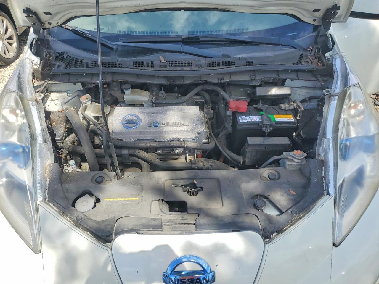 2012 Nissan Leaf VIN JN1AZ0CPXCT015565 photo 11