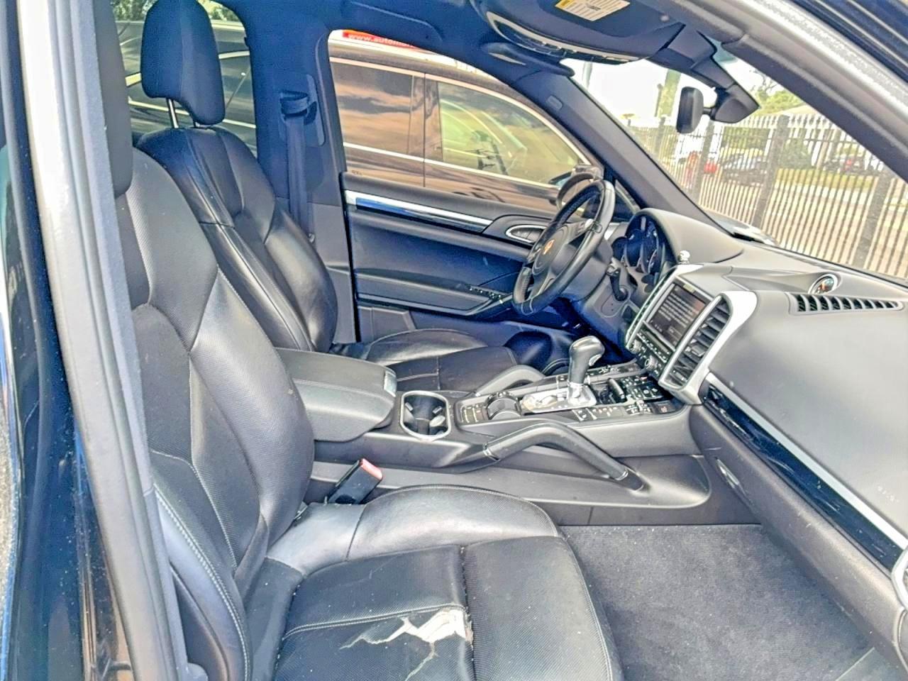 2014 Porsche Cayenne VIN WP1AA2A25ELA95222 photo 5