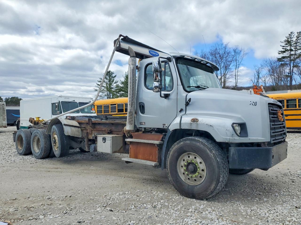 2013 FREIGHTLINER All models VIN 1FVMG3DV4DHFH8939 photo 1