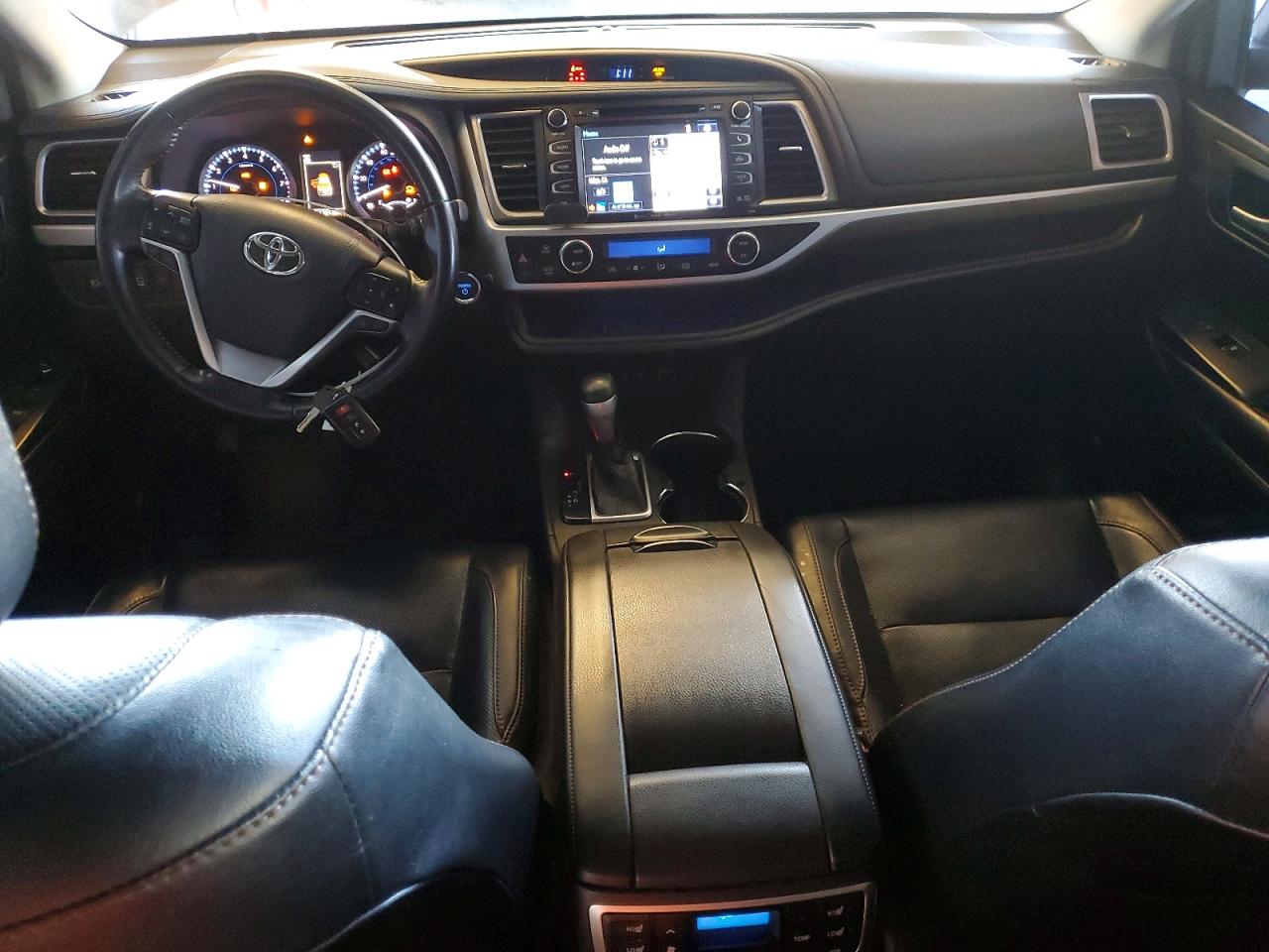 2017 Toyota Highlander VIN 5TDDGRFH6HS023905 photo 8