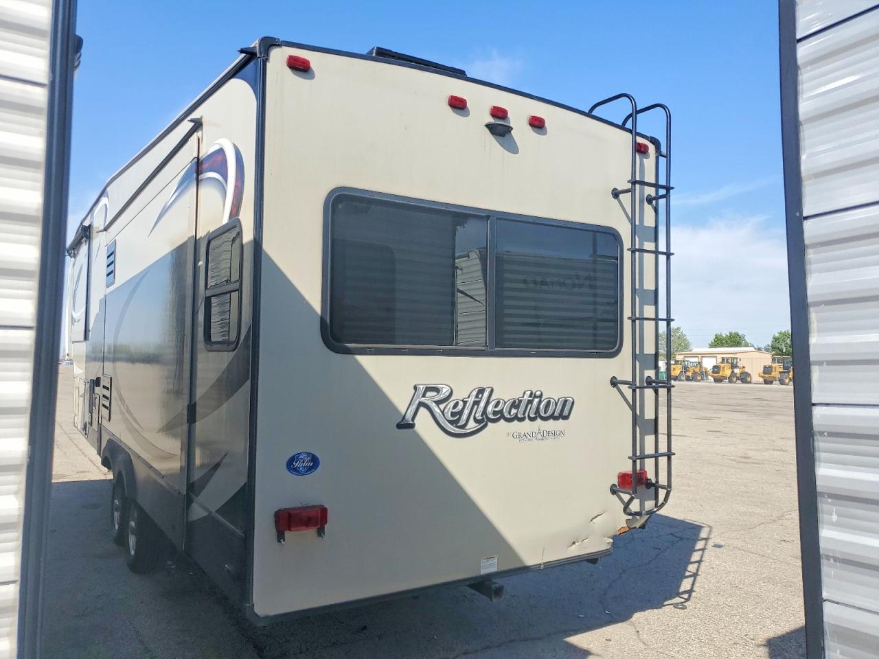 2017 GRAND Reflection VIN 573FR3320H3311056 photo 3