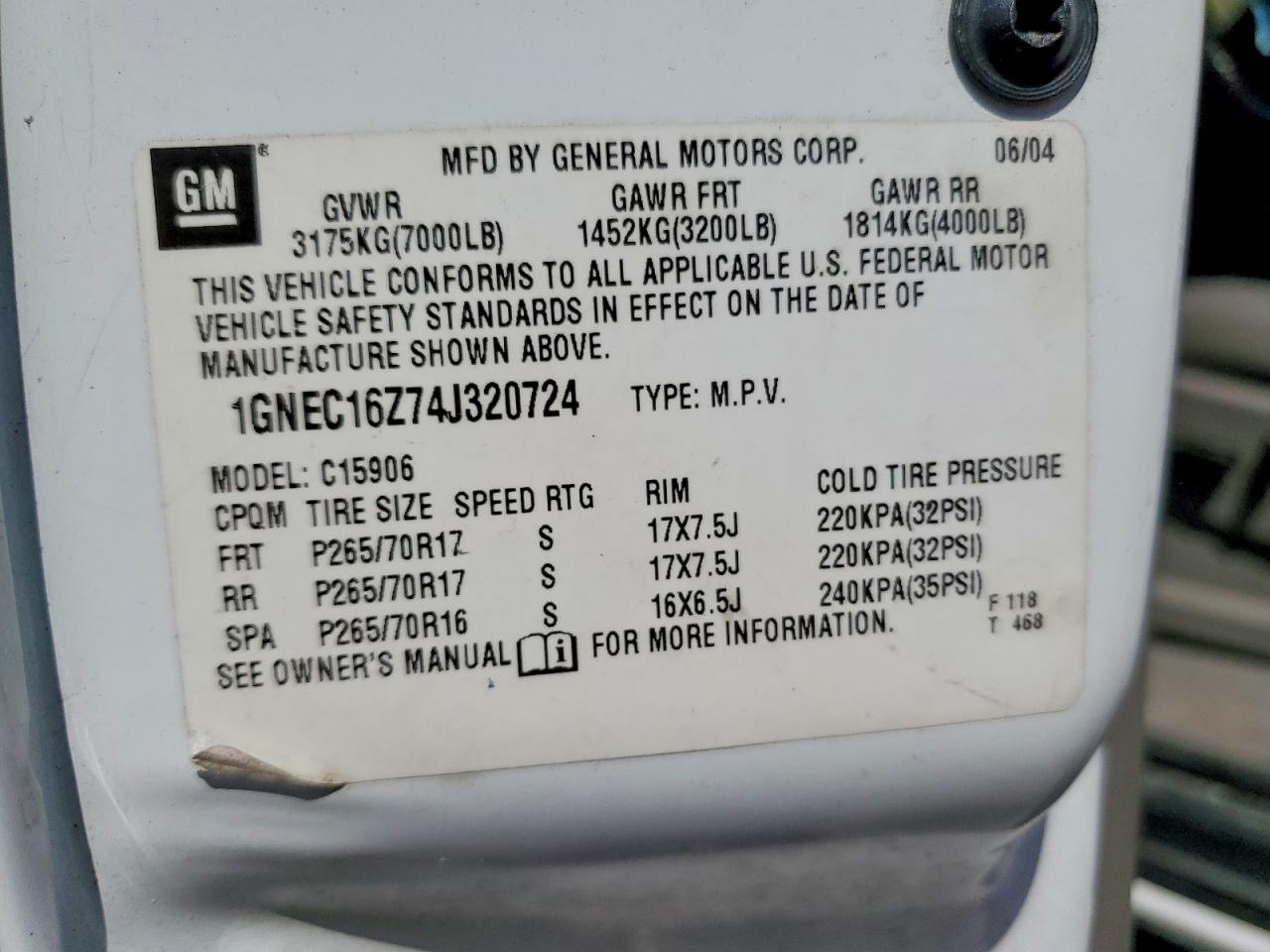 2004 Chevrolet Suburban VIN 1GNEC16Z74J320724 photo 12