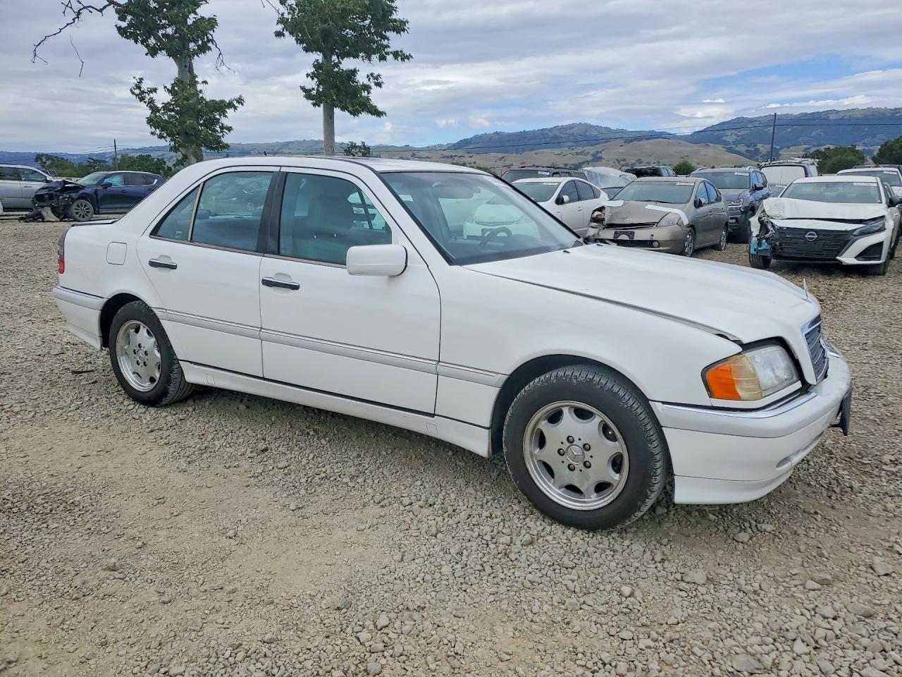 2000 MERZ C230kmp/sp VIN WDBHA24G9YA837675 photo 4