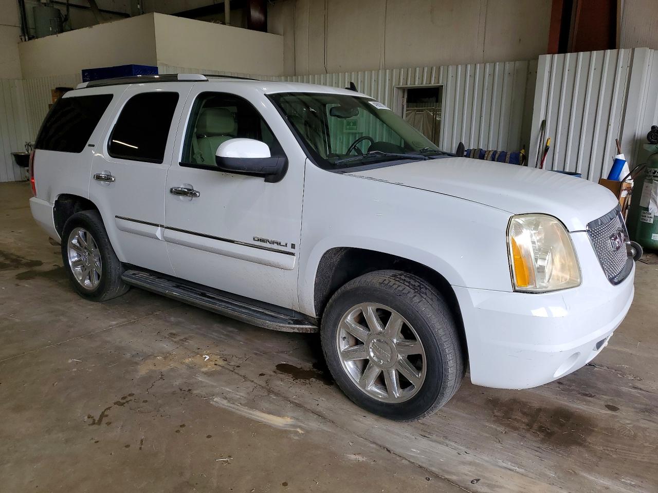 2008 GMC Yukon VIN 1GKEC638X8J251734 photo 4
