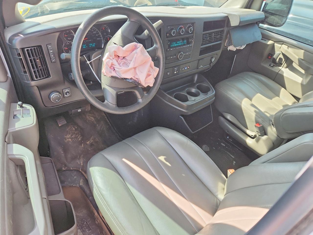 2023 Chevy Express VIN 1GCWGAFP1P1229677 photo 8