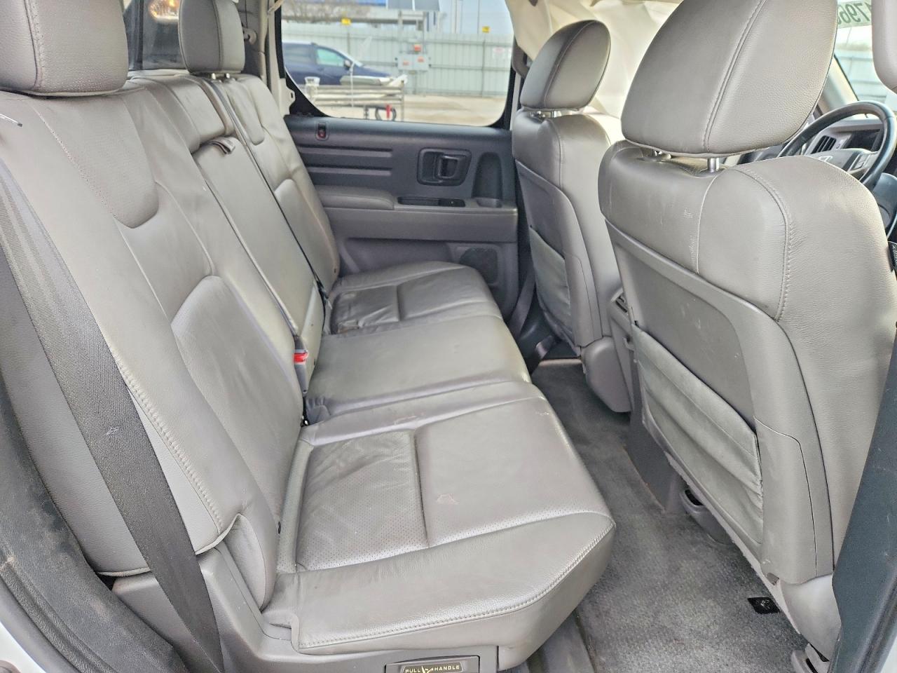 2014 Honda Ridgeline VIN 5FPYK1F51EB004354 photo 11