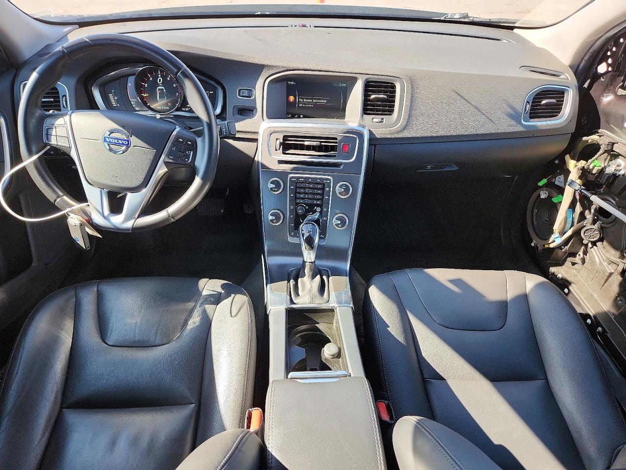 2015 Volvo S60 VIN YV1612TKXF2361680 photo 8