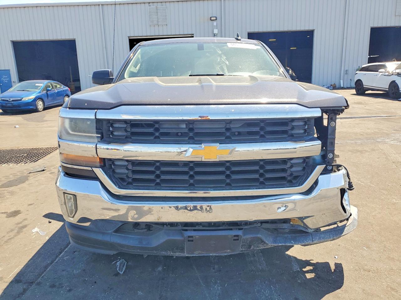 2016 Chev Silverado VIN 1GCVKREH9GZ150567 photo 5