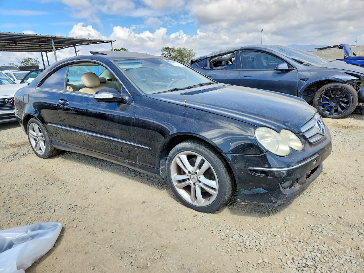 2007 Mercedes-Benz Clk-class VIN WDBTJ56H37F228570 photo 4
