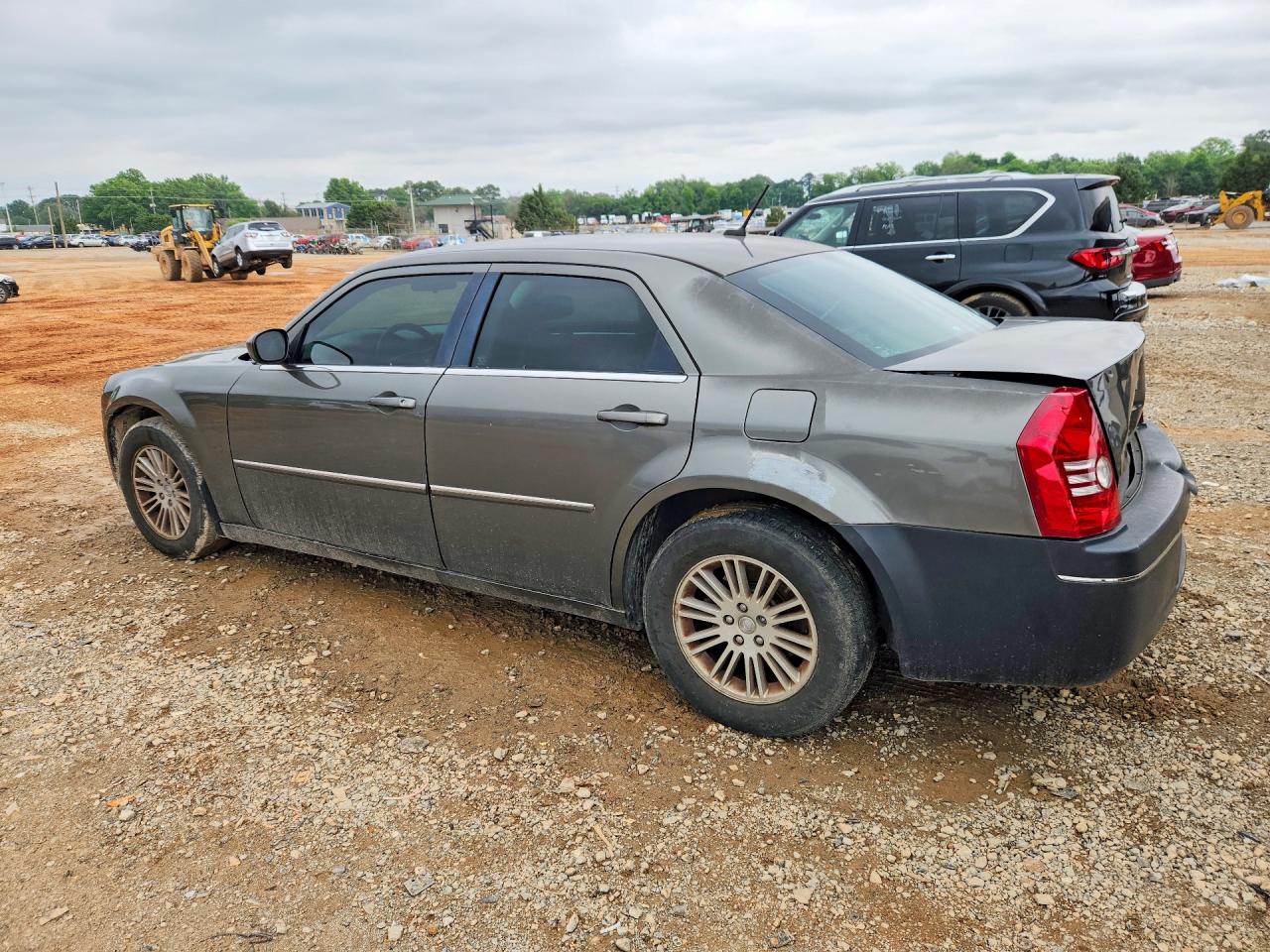 2008 Chrysler 300 VIN 2C3KA53G08H269025 photo 2